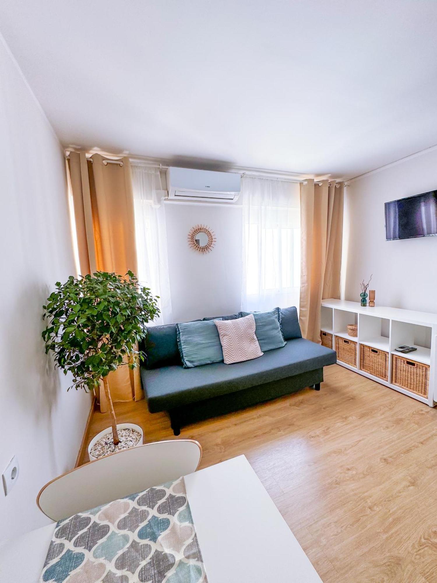 Studio Aiora Valencia Luaran gambar
